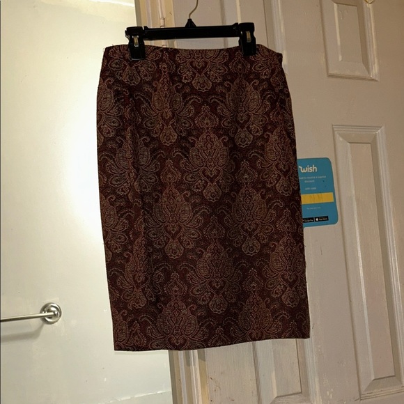 Signature Burgundy Paisley Blazer - Picture 3 of 6